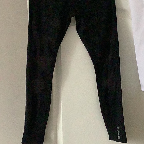 Reebok Limited Edition Mesh Panel Leggings - Picture 2 of 4